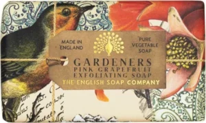 English Soap Company Gardeners Luxury Vegetable Ексфолиращ сапун с аромат на розов грейпфрут и праскова от серията Vintage Soaps