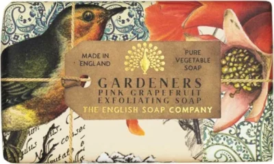 English Soap Company Gardeners Luxury Vegetable Ексфолиращ сапун с аромат на розов грейпфрут и праскова от серията Vintage Soaps